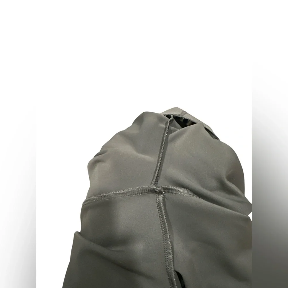Athleta Ultimate Stash Pocket‎ Leggings – Dark Olive – Size SP - Picture 6 of 7